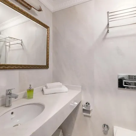 Hotel Han Urla Otel *