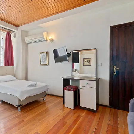 Han Urla Otel Hotel *