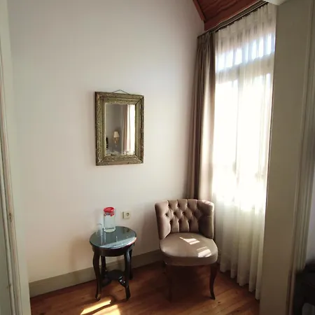 Han Urla Otel