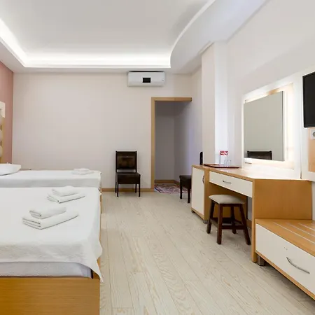 Hotel Han Urla Otel *