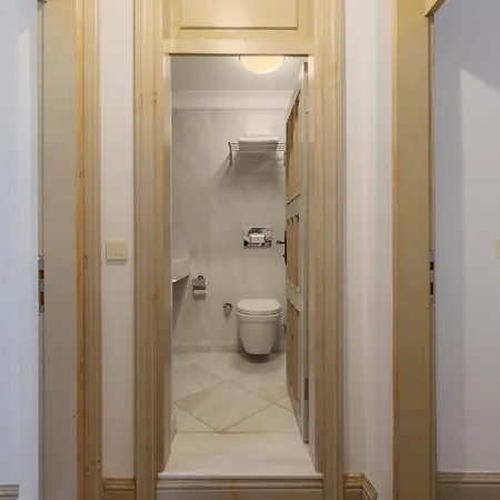 Han Urla Otel Hotel