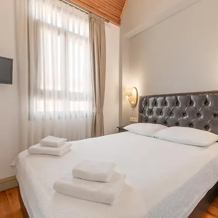 Han Urla Otel Hotel *