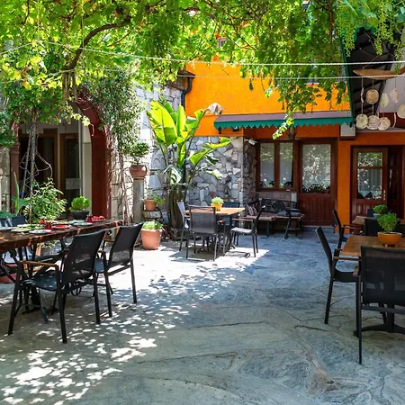 Han Urla Otel Hotel