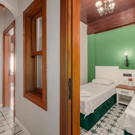 Hotel Han Urla Otel *