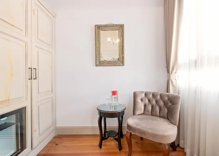 Han Urla Otel * Urla