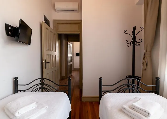 Han Urla Otel Hotel *