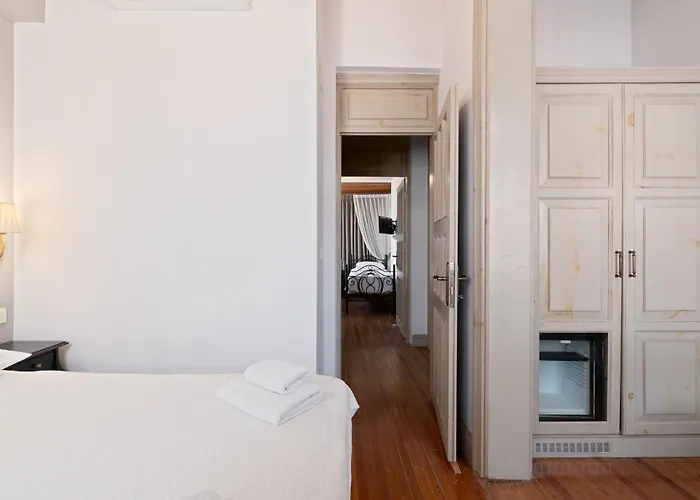 Hotel Han Urla Otel *