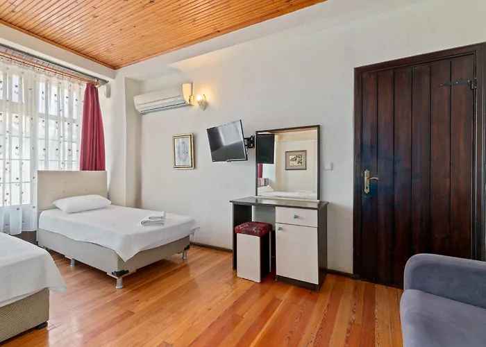 Han Urla Otel Hotel *