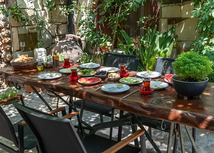 Han Urla Otel Hotel *