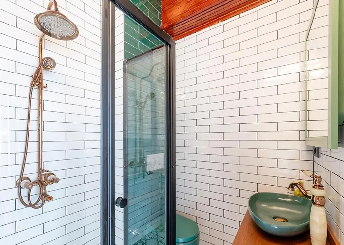 Hotel Han Urla Otel *